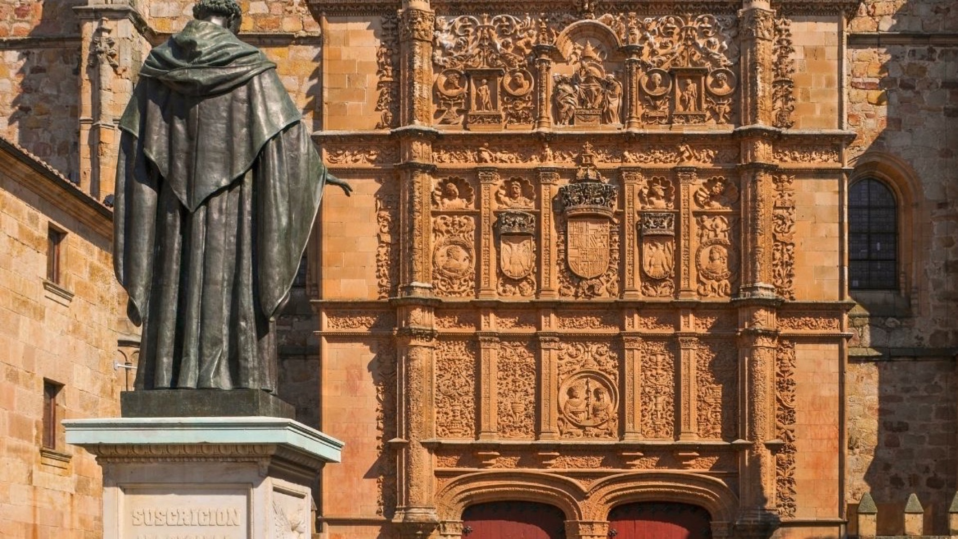 Het DELE-examen Spaans: de gevel van de Universiteit van Salamanca, die het examen mee ontwikkelt